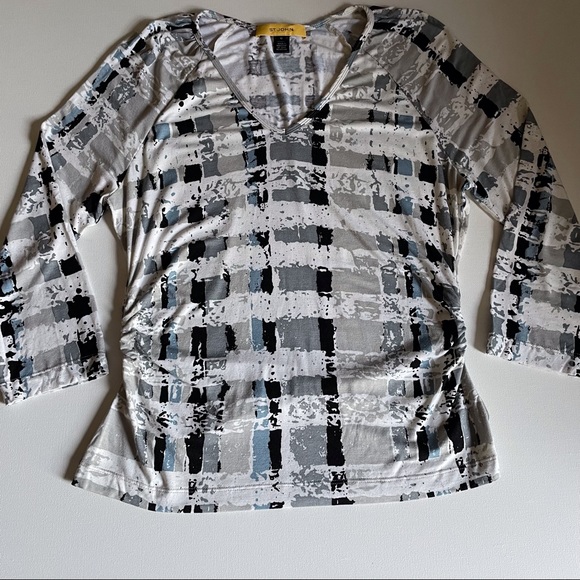 ST JOHN White Gray Black 3/4 Sleeve V-Neck Top Gathered Sides Women’s Medium - Picture 2 of 7